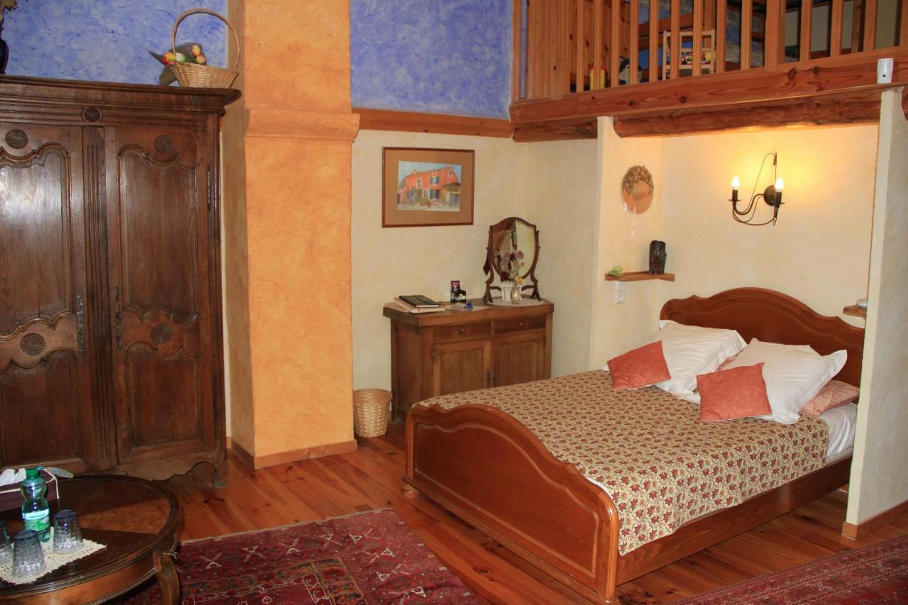 Le Mas De La Cigale Bleue, Caumont Sur Durance Extérieur photo